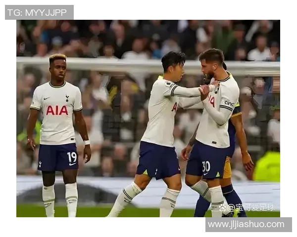 遭遇种族歧视的足球明星们：他们如何在赛场外与偏见斗争